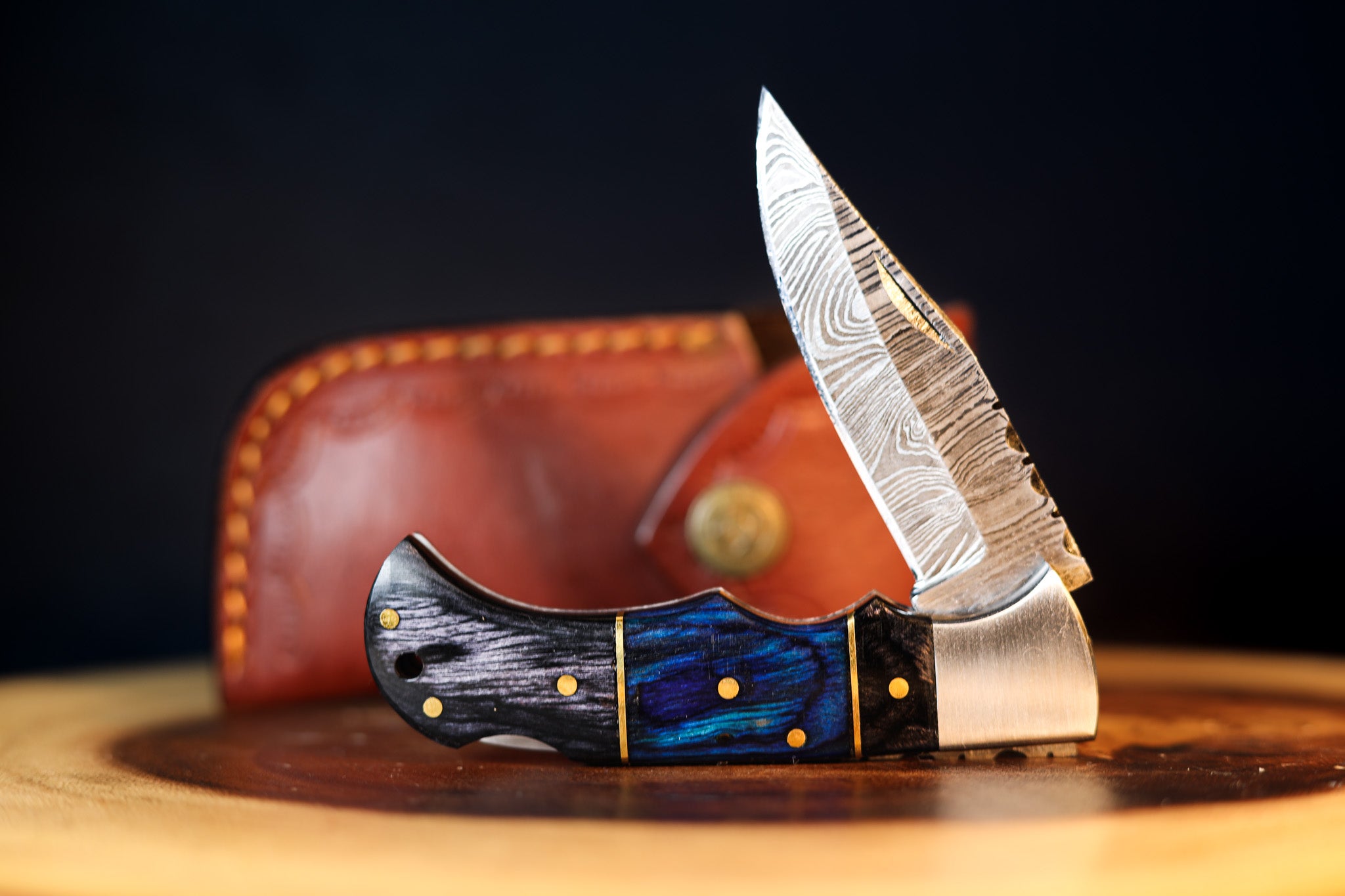 OCEAN WOOD - Damascus Pocket Knife - Blue Pakkawood Handle