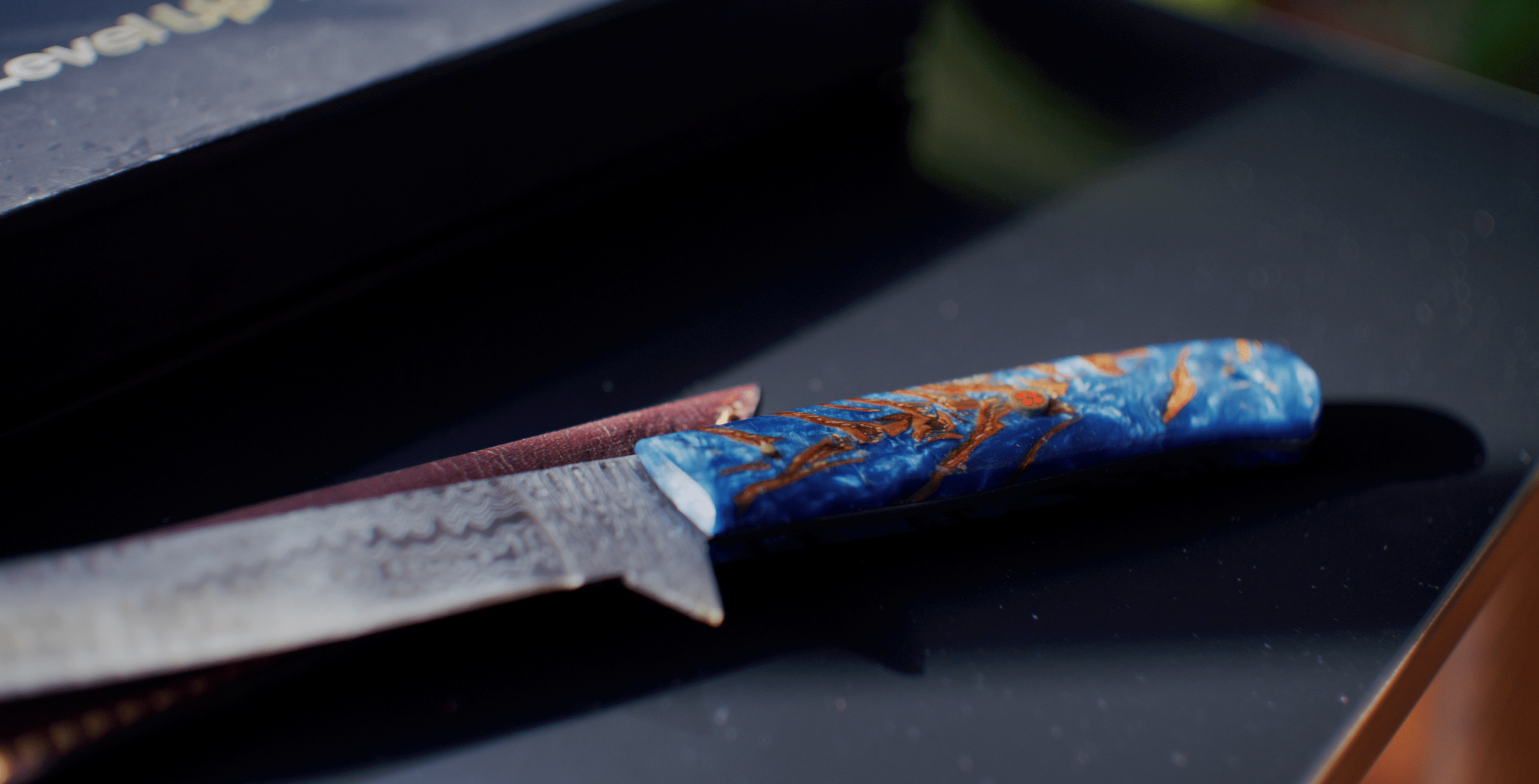 PINECONE SacredBlade | Fishing Fillet Knife | Damascus Steel & Natural Pinecone